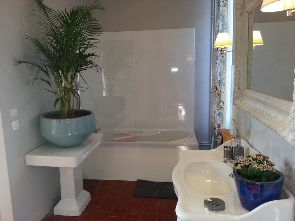 Chambres D'Hotes Les Francieresビアルゾン 部屋 写真